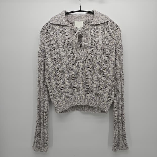 레이스업 크로셰 니트 스웨터