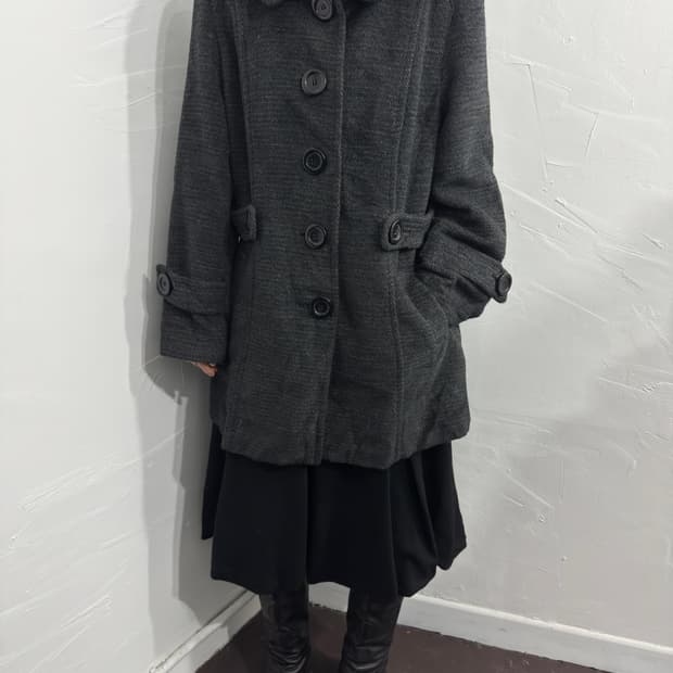 avelina regard button coat 