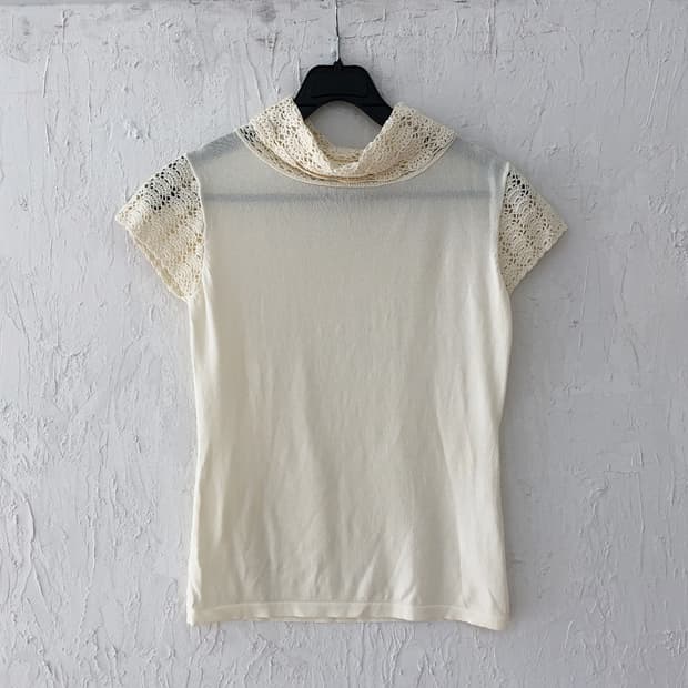 vintage lace sleeve knit top