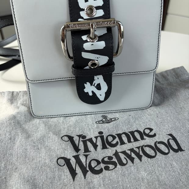 비비안웨스트우드 알렉스 스몰