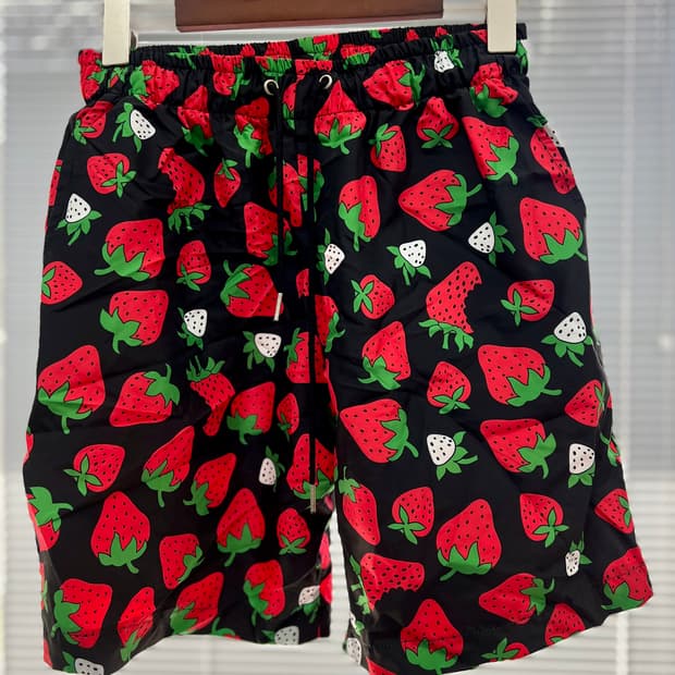 딸기 반바지