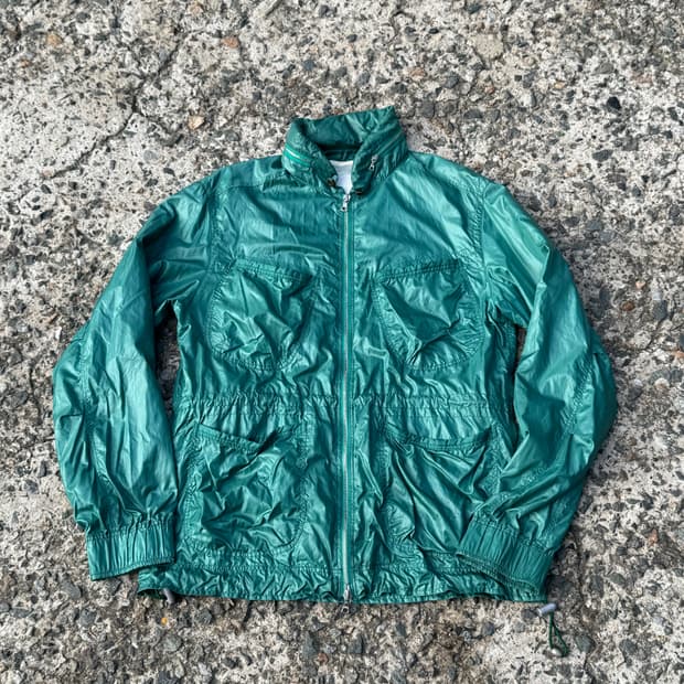 사스콰치패브릭스 자수 바람막이