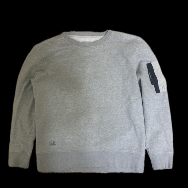 CP컴퍼니 맨투맨