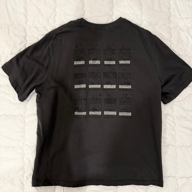 비이커 백프린팅 티셔츠 그레이