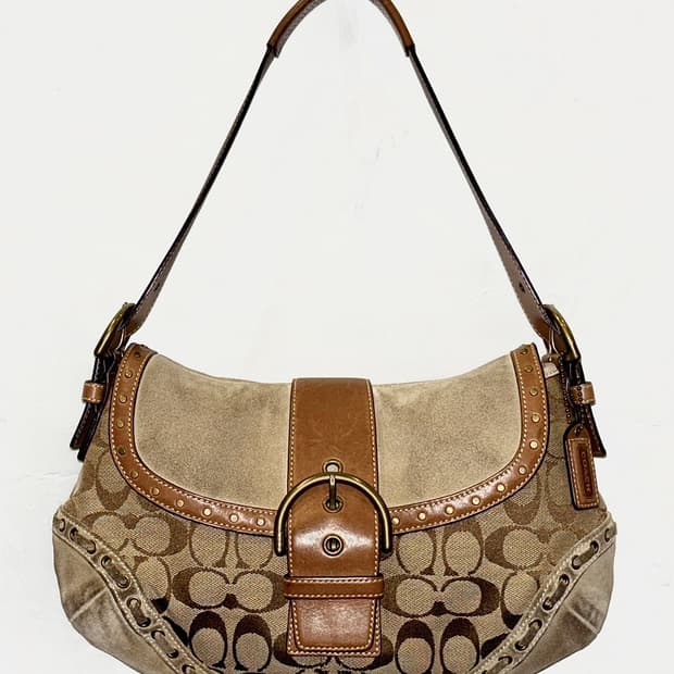 Coach 시그니처 숄더백 정품 / 몬치치 키링 증정