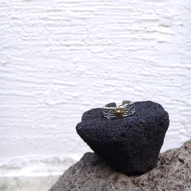 Oriental sun ring