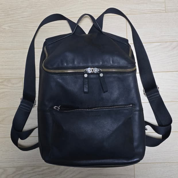 만다리나덕 레더 MD클래스 블랙 백팩 