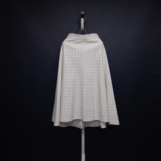 타임 춘추동 페이크 레더 펀칭 맥시 플레어 롱 스커트 33.44