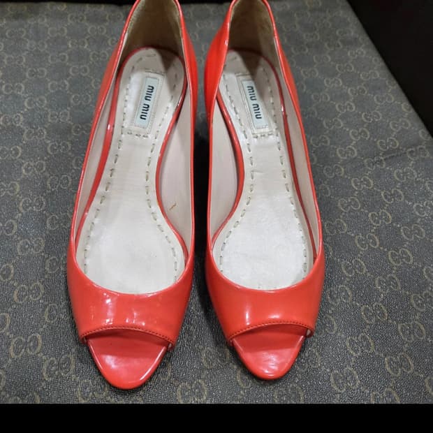 미우미우 크리스탈 오픈토