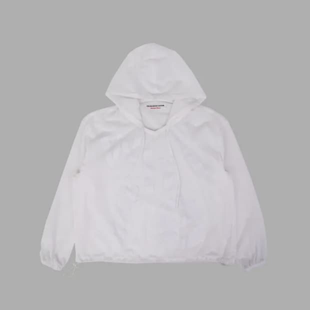 더뮤지엄비지터 WHITE NYLON SUMMER HOODIE