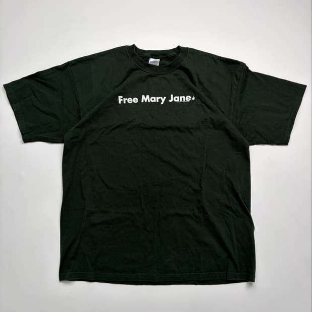 00s Free Mary Jane Tee (green)