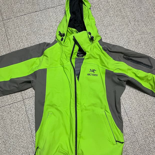 아크테릭스 바람막이