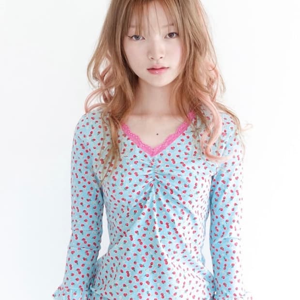 샵페어리 strawberry lace top mint