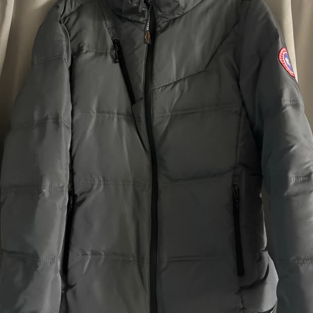 캐나다구스 패딩