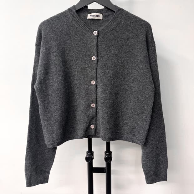 미우미우 24f/w 울 가디건