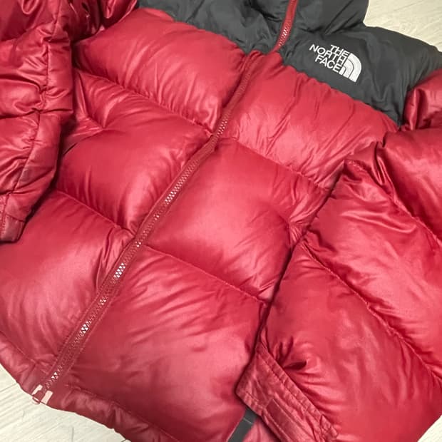 North face 눕시 구스다운 700 