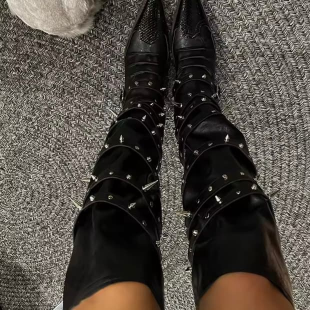 고딕 펑크 스터드 레더 롱부츠