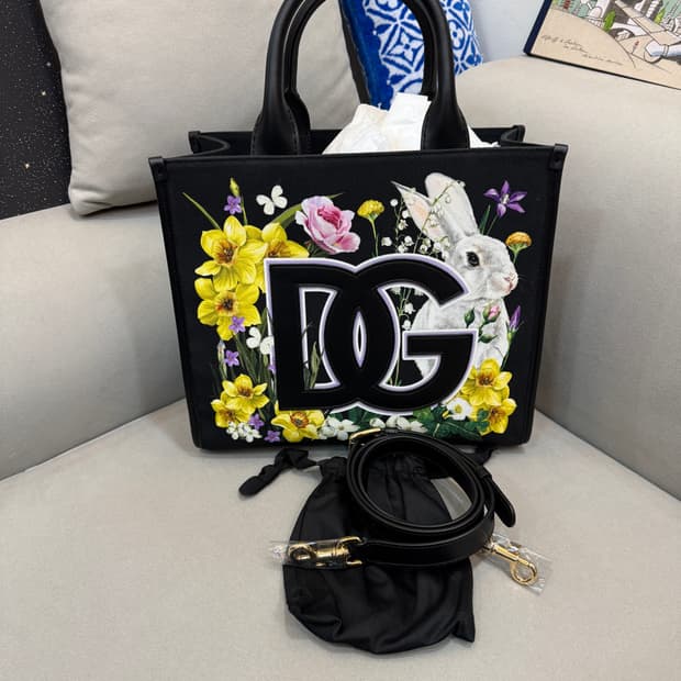 새상품 돌체앤가바나 토끼 토트백 