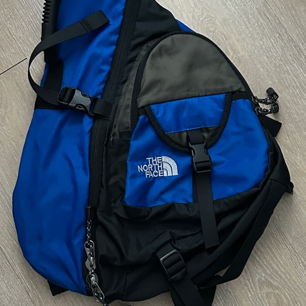 노스페이스 테크 슬링백