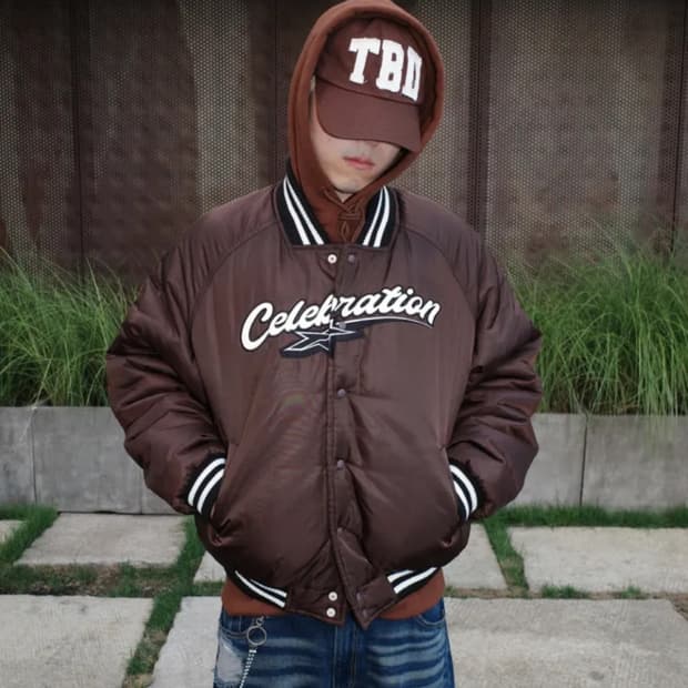 톰스벌스데이 바시티 자켓 판매합니다