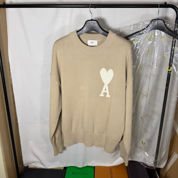 [XL사이즈] 아미 빅하트 로고 오버사이즈 니트 스웨터 베이지 화이트