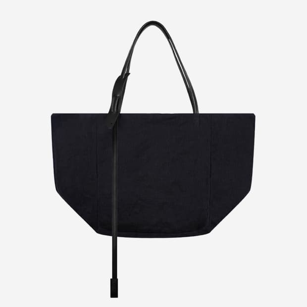 Xlim Ep.7 Synopsis 01 Bag Black