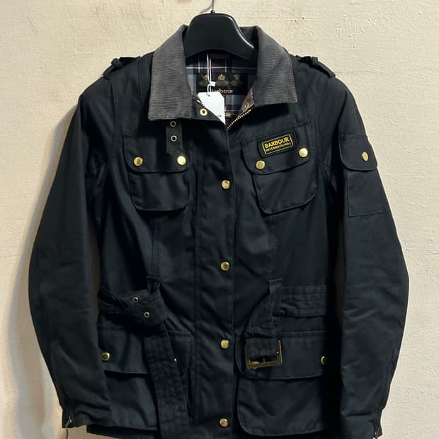 바버 인터네셔널 벨티드 왁스 자켓 