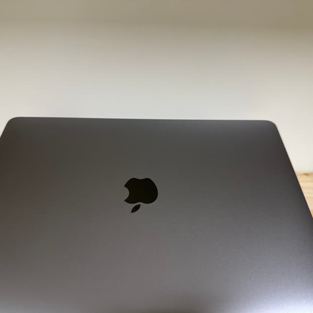 (풀박스)맥북 프로 13 2020 터치바16g  + 정품젠더등 여러구성품