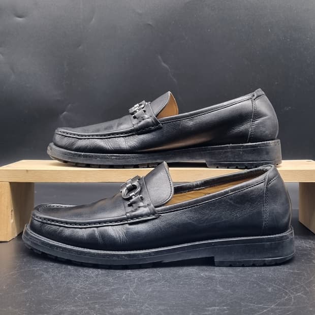 페라가모 남성가죽로퍼 270