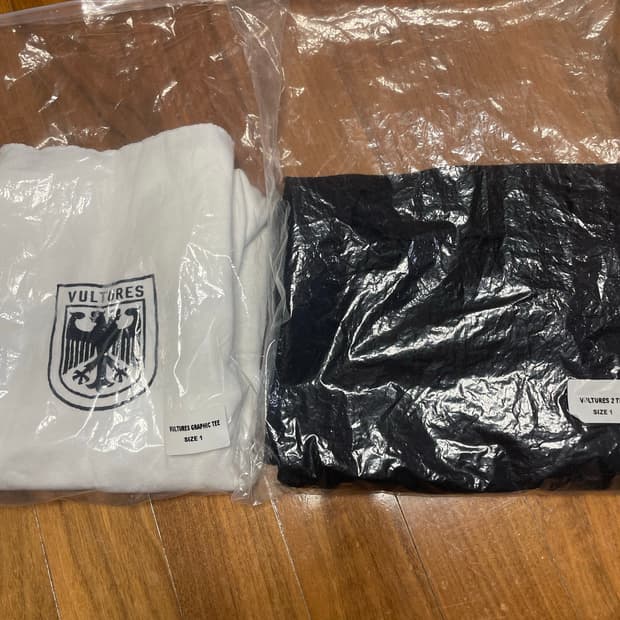 벌쳐스 티셔츠 사이즈 1  리스닝 파티 구매 일괄판매