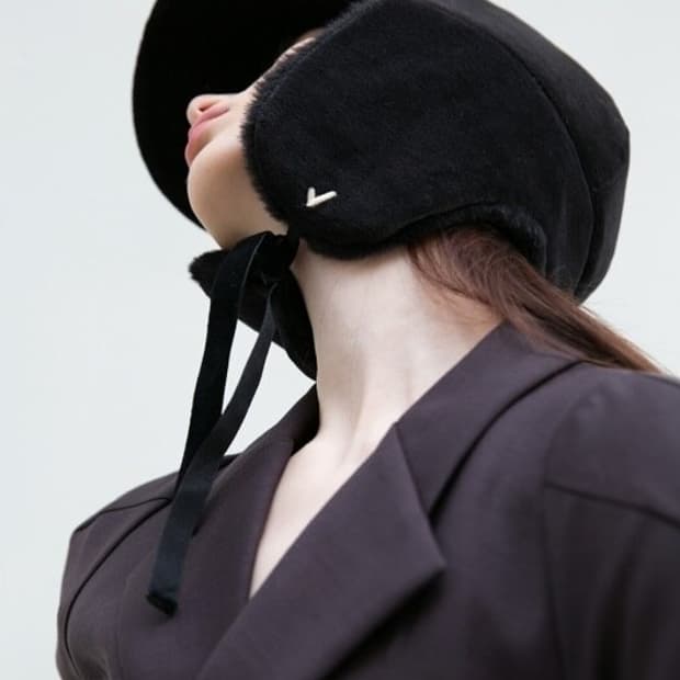 어썸니즈 트래퍼 캡