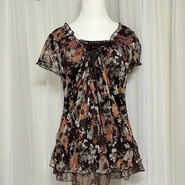 초코브라운 오리엔탈 플로럴 아일렛 탑 로사체리맛 