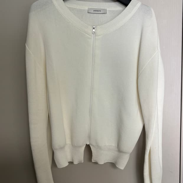 아모멘토 집업 니트 가디건