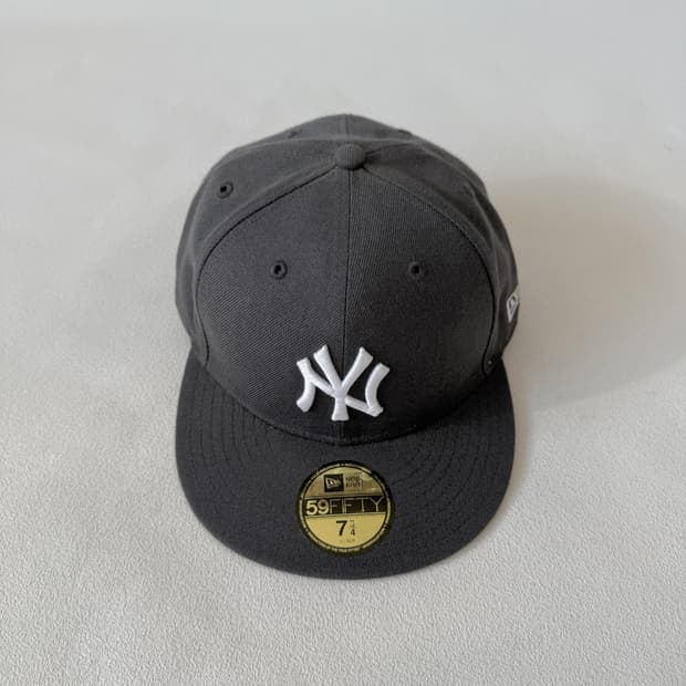 뉴에라(NEW ERA) 양키즈 스냅백(데드스탁급)