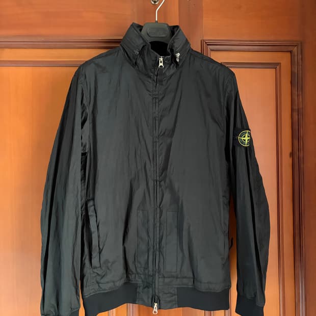 스톤아일랜드 바람막이