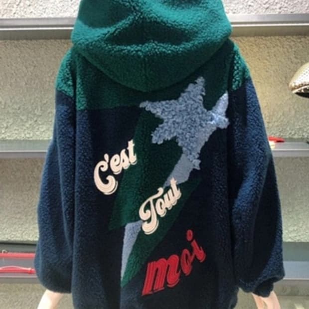 럭키슈에뜨 부클 집업 무스탕  (오버핏)   