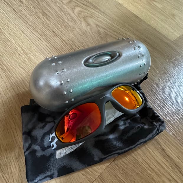 브레인데드 오클리 한정판 (미사용) 새제품 당일 배송