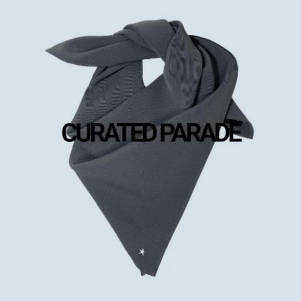 큐레이티드 퍼레이드 스카프