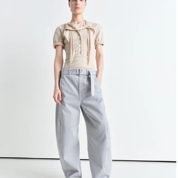 르메르 25S/S  트위스티드 벨티드 팬츠 M 판매합니다.