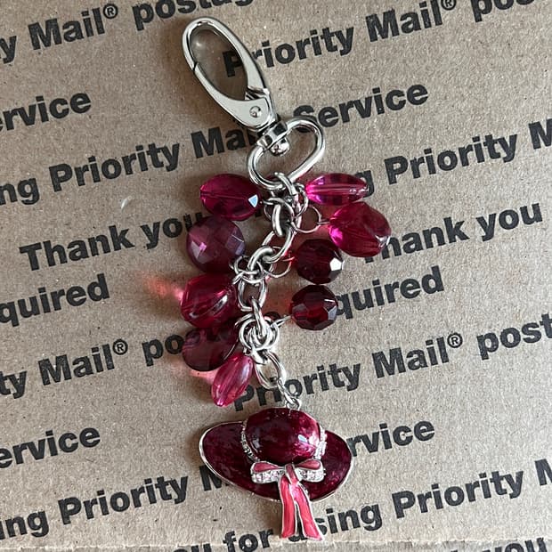 90s vtg Red Hat Bead Charm Keyring