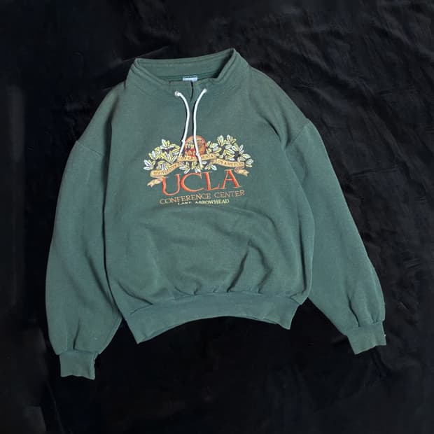 일본빈티지 Midwest Embroidery 하이넥 스웻셔츠