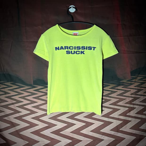 미스치프 Narcissist SUCK 반팔티