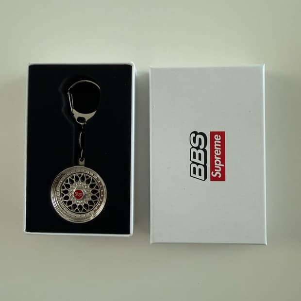 슈프림 x BBS RS 림 키체인 크롬 - 25FW