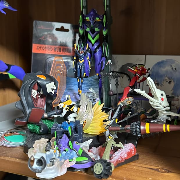 에반게리온 피규어 판매합니다!