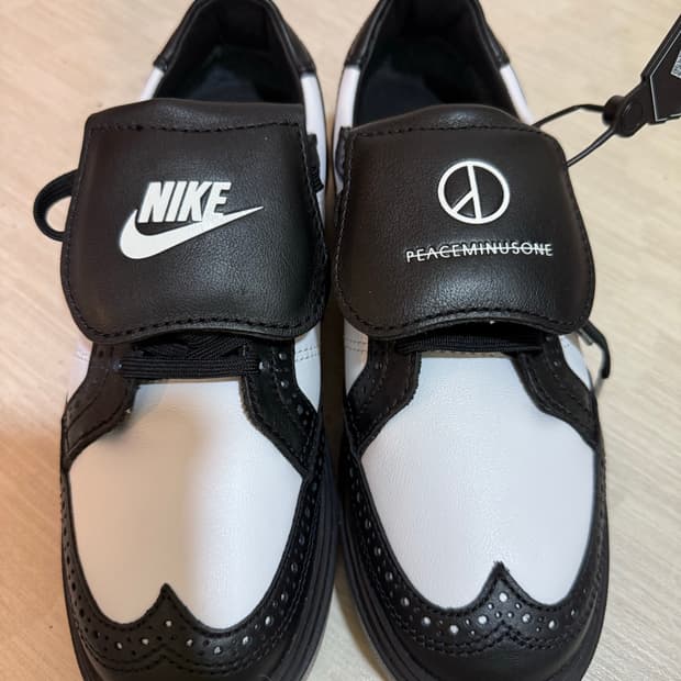 나이키 피스마이너스원 권도 240(5.5) 새상품 출박