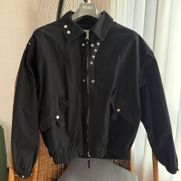 헤아 크롭 트러커 자켓