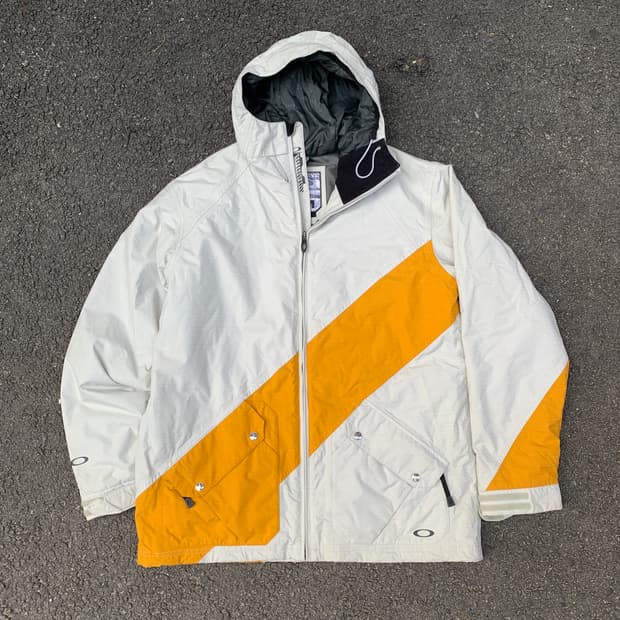 00s 오클리 아카이브 신슐레이트 올드스쿨 고프코어 바람막이 오버핏 M