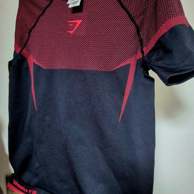 짐샤크 오닉스 5.0 심리스 반팔 티셔츠 레드 M