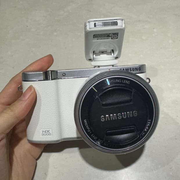 삼성 NX3000 미러리스 카메라 화이트