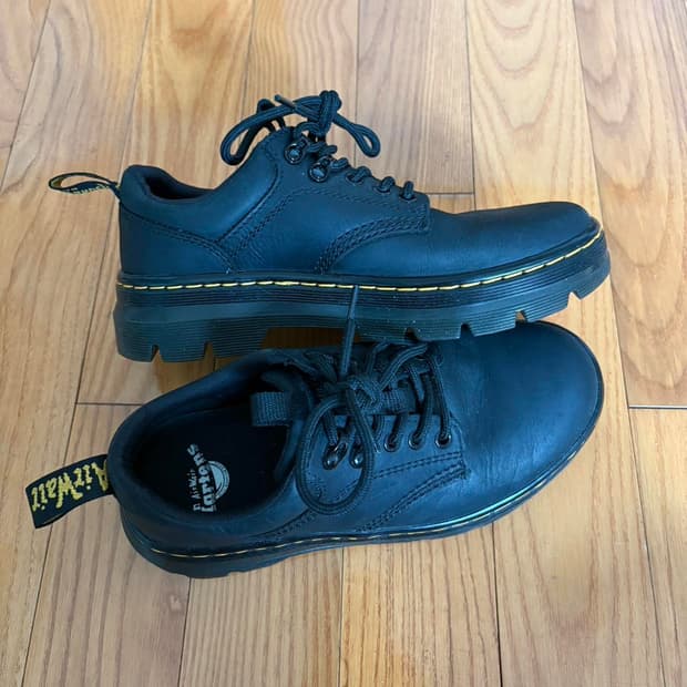 닥터마틴 리더 와이오밍 레더 유틸리티 슈즈 블랙 240